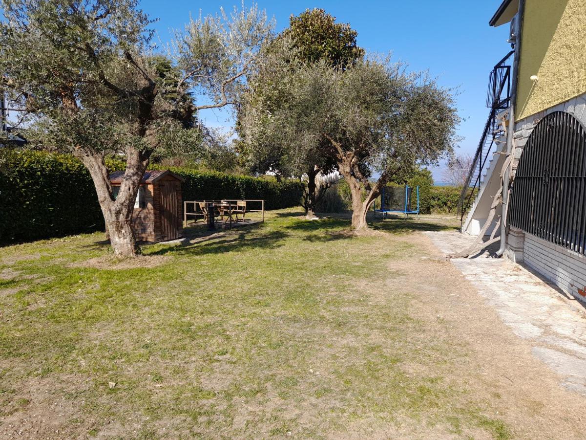 Villa La Magnolia - Private Beach Access, Garden, Views Lazise Exterior foto