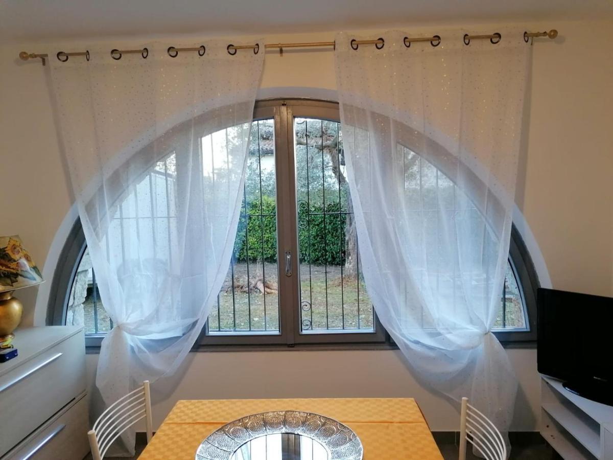 Villa La Magnolia - Private Beach Access, Garden, Views Lazise Exterior foto