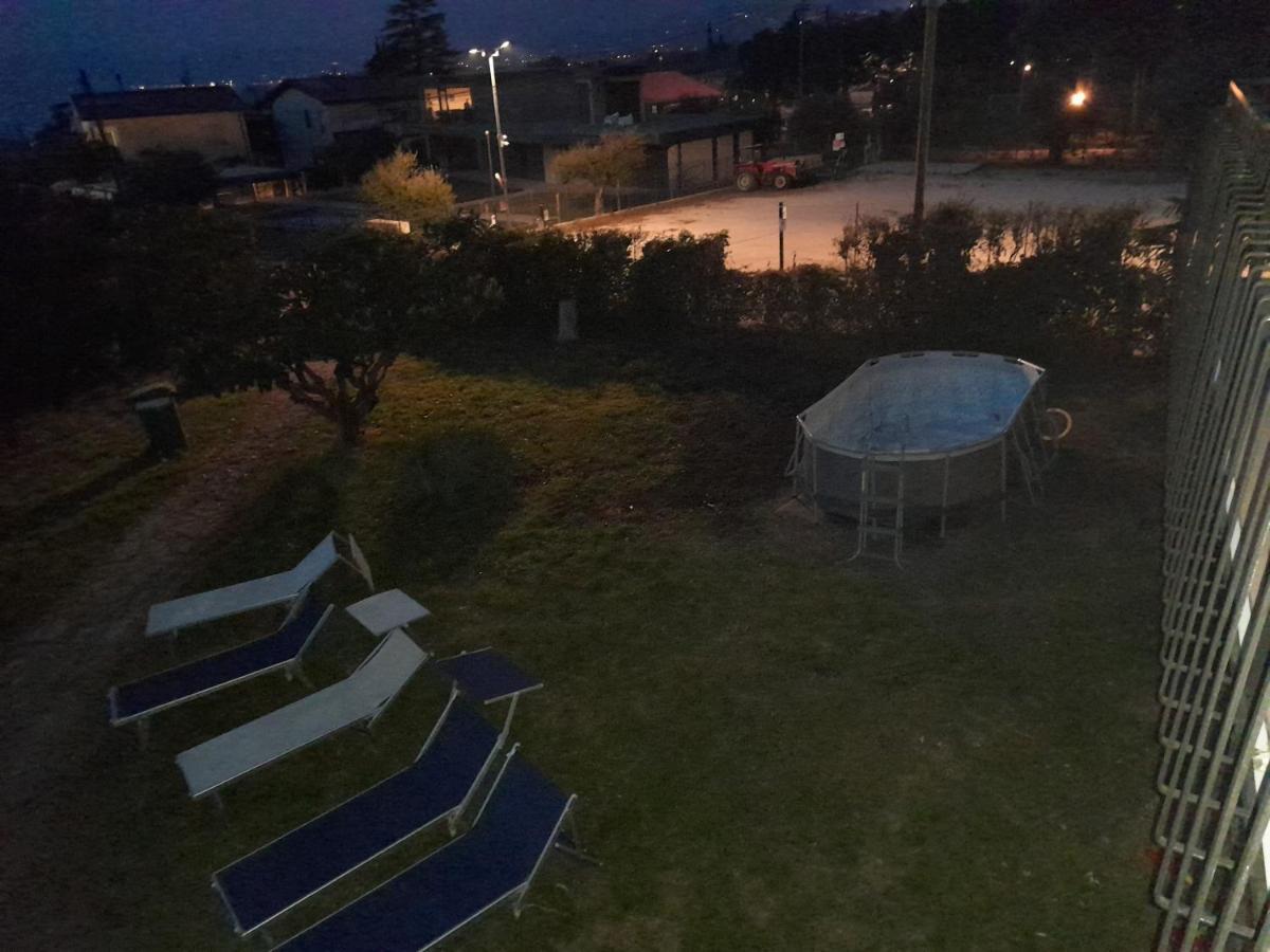 Villa La Magnolia - Private Beach Access, Garden, Views Lazise Exterior foto