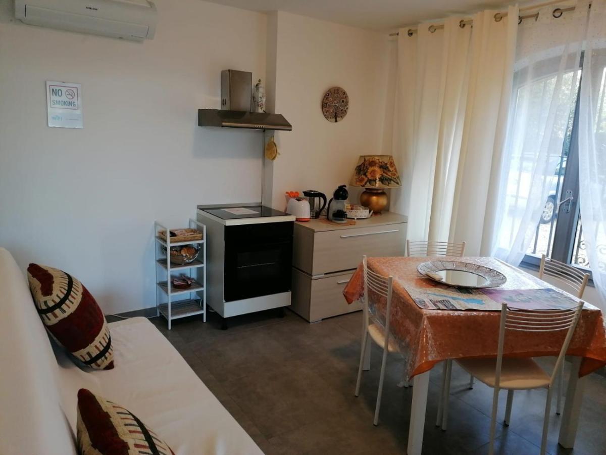Villa La Magnolia - Private Beach Access, Garden, Views Lazise Exterior foto